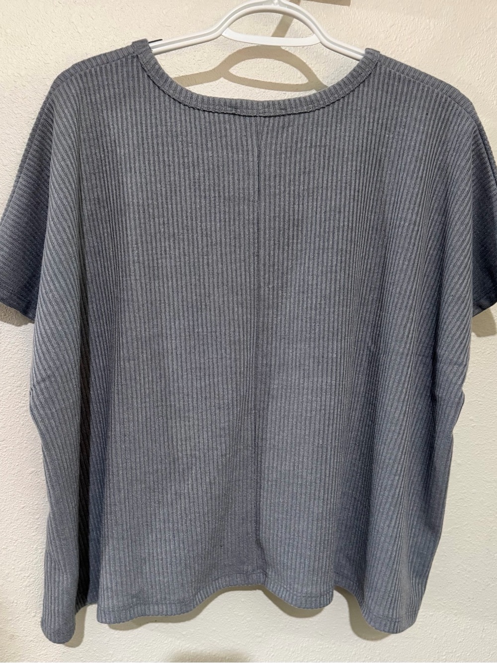 Zenana Outfitters Gray Ribbed Knit Oversized Top NWOT - Picture 3 of 6